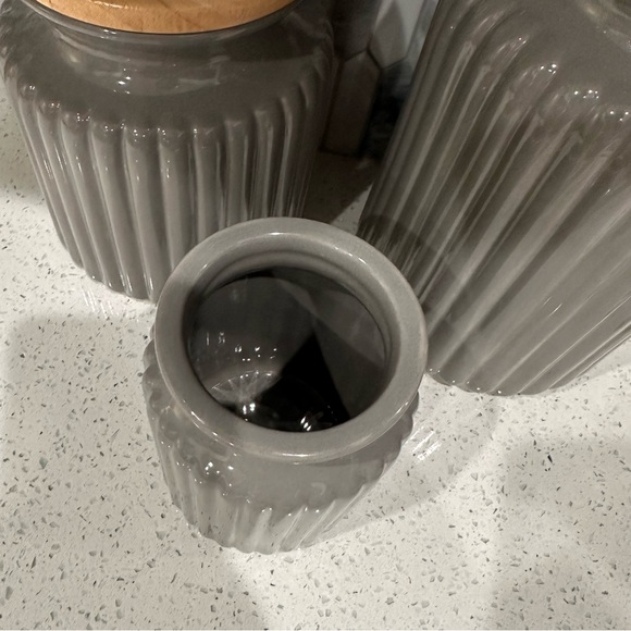 Kitchen Sugar and Flour Containers - Picture 3 of 6